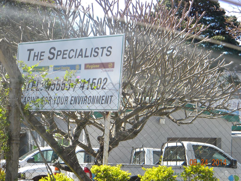 「Specialists」という会社。 何のSpecialists? 「Specialists」という会社。 何のSpecialists?