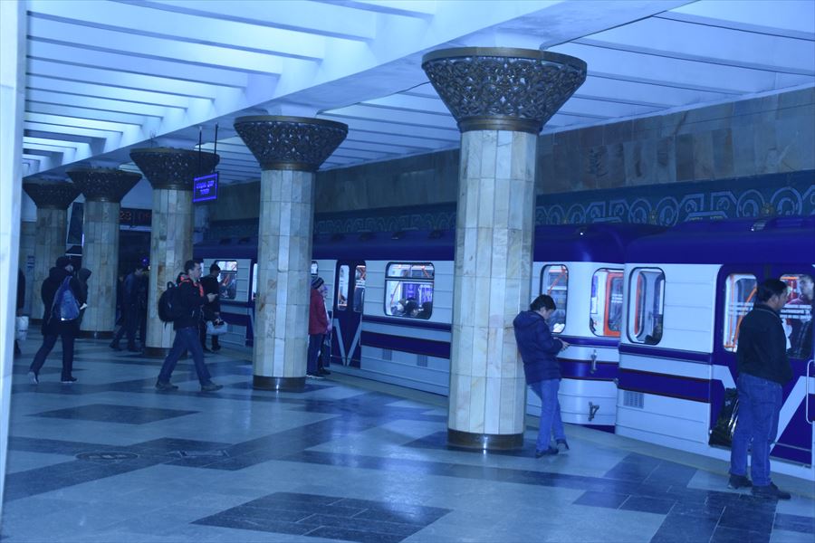パフタコル駅(4) パフタコル駅(4)